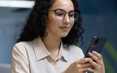 What is Enterprise Mobility Management (EMM)?